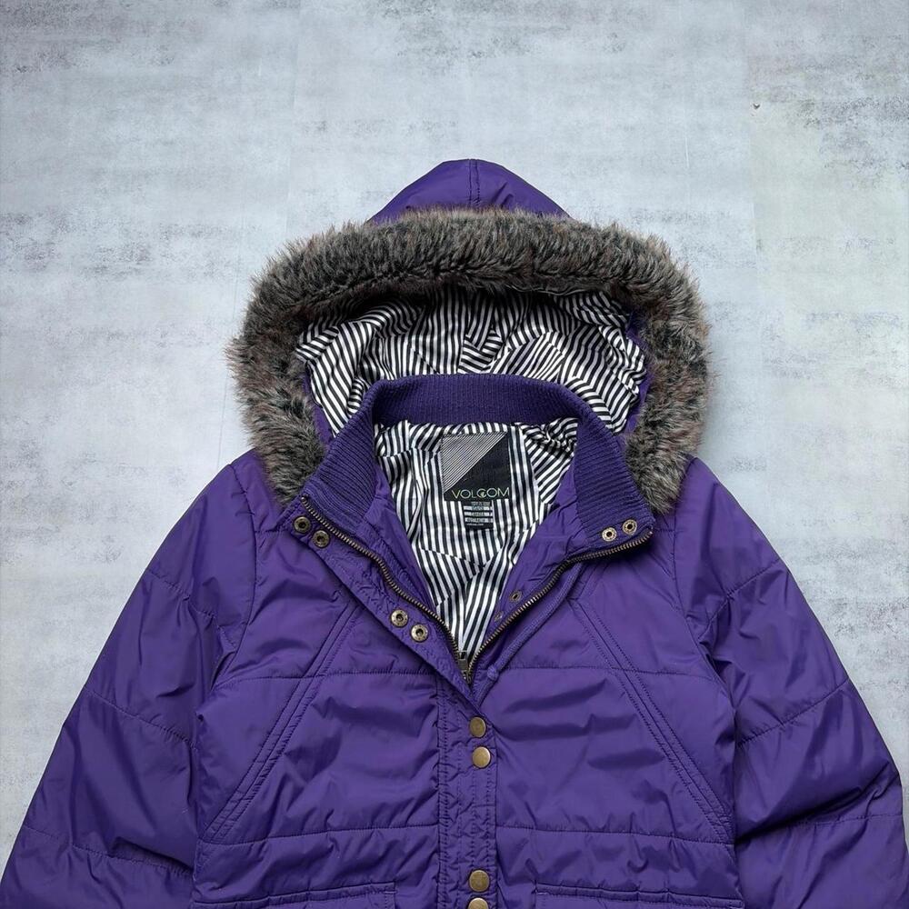 Y2K Purple Volcom Grunge Skater Faux Fur Hooded Puffer Jacket - Picture 4 of 8